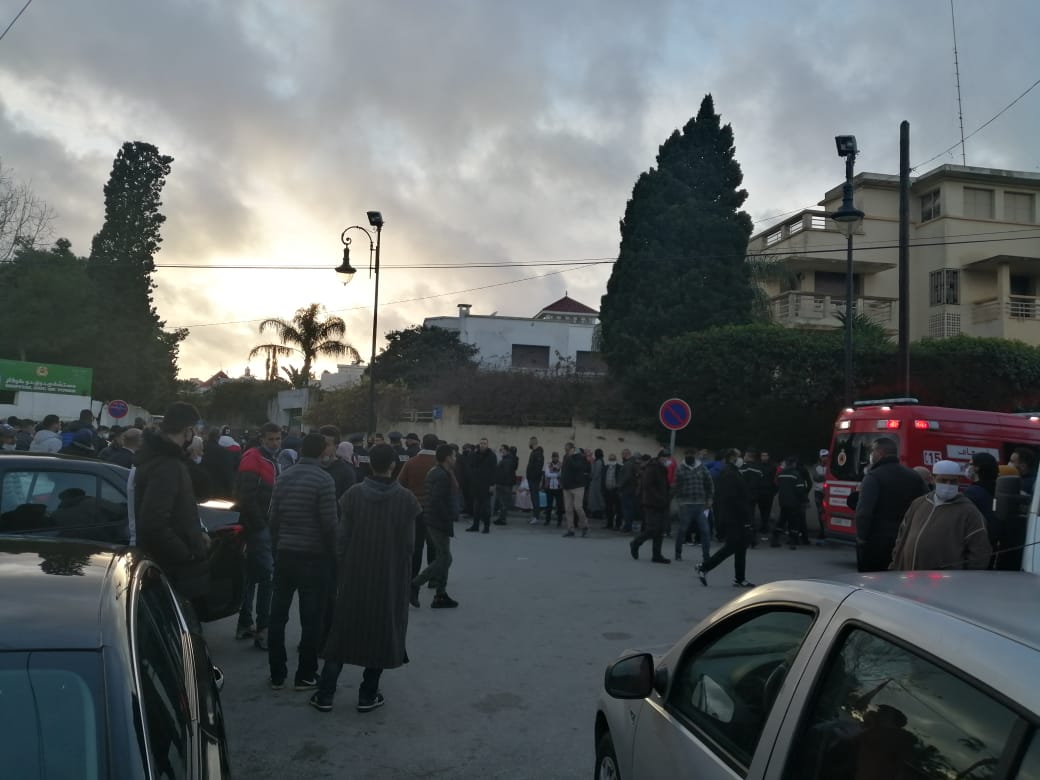  فاجعة طنجة تتسبب في "أزمة قبور".. وإغماءات أمام مستودع الأموات 