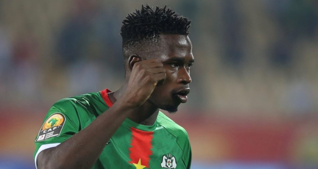 الفحص الطبي يفصل الدولي البوركينابي واتارا عن التوقيع في كشوفات الرجاء