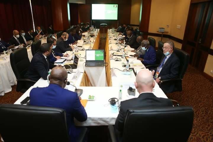  كواليس انتخابات الـCAF.. التعتيم يخيم حول لقاءات لقجع والتحالفات المقبلة 