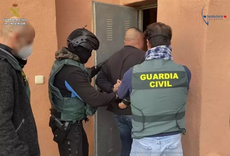  تعاون أمني إسباني- فرنسي يطيح بزعيم أنشط شبكة إجرامية في تهريب الحشيش المغربي 