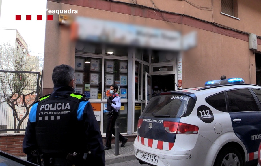 تهدد بتسلل كورونا المتحورة.. ضبط وكالات أسفار تمنح زبناءها فحوصا مزورة لدخول المغرب