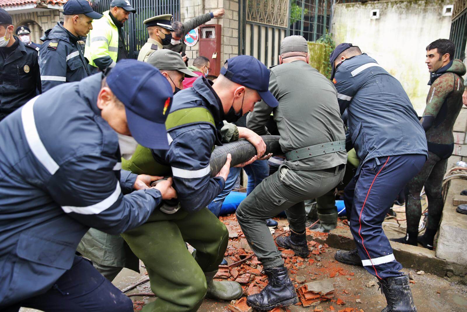 فاجعة معمل النسيج بطنجة تتصدر الإعلام الدولي.. ومطالب بمحاسبة المتورطين في المأساة