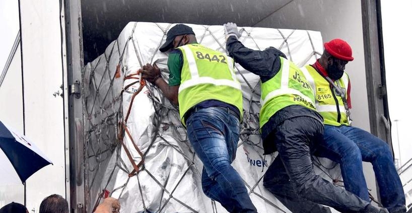  بعد توصلها بشحنة بعد المغرب.. جنوب إفريقيا تُعلن خيبة أملها من لقاح أسترازينيكا 