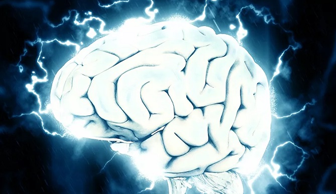 أطباء روس ينقذون حياة شخص بعد إخراج قلم من دماغه