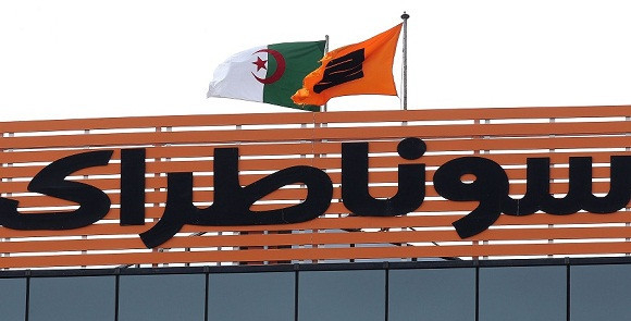  بلومبيرغ: تراجع الصادرات وتراجع الإنتاج.. الجزائر مهددة بفقدان "عصب" اقتصادها 