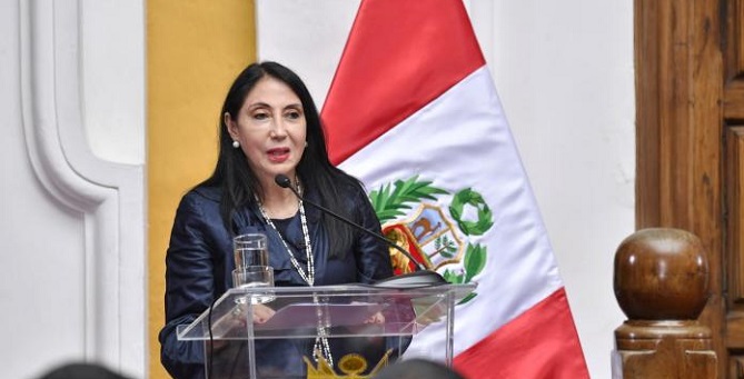  جرعة كورونا "تطيح" بوزيرة خارجية البيرو 