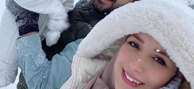 زوجة أسامة الحسني للصحيفة: لا علم لي بمكان زوجي.. وسفارة أستراليا أخبرتني بأن المغرب سلّمه للسعودية