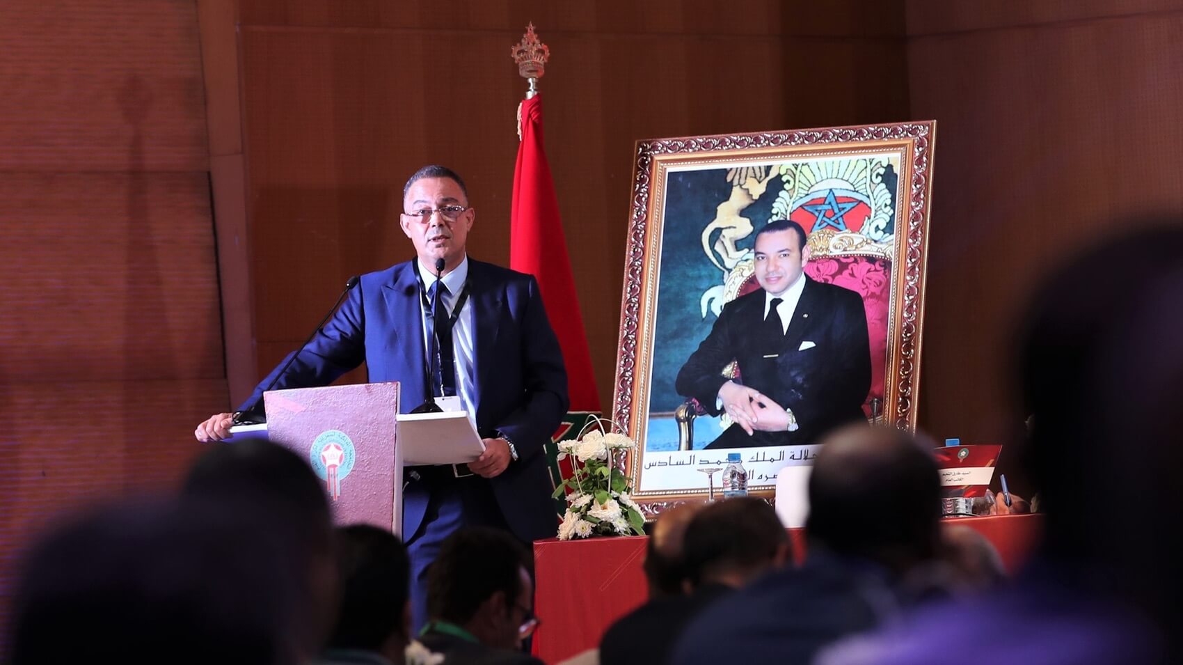 فوزي لقجع.. وجه ديبلوماسية المغرب الرياضية الذي أجبر جنوب إفريقيا على تغيير خططها وأطاح بـ"مُؤامرة" الجزائر في الـCAF