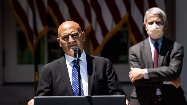 بعد اتهامه بـ"التحرش الجنسي" في حق موظفة.. إقالة منصف السلاوي من شركة للأدوية بأمريكا