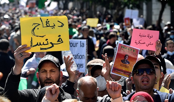 الجزائر.. إيقاف أزيد من 170 متظاهرا وقمع مسيرات الحراك الشعبي