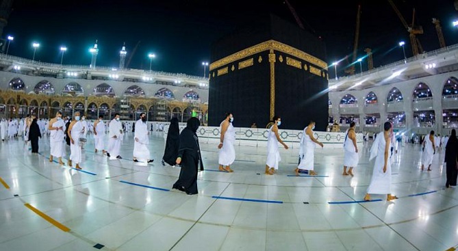  السعودية تبدأ غدا تلقي طلبات العمرة من الخارج 