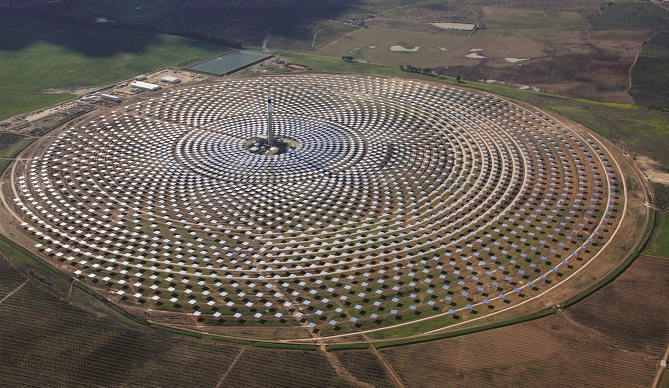 وكالة أنباء إيطالية: المغرب يعتبر من الدول الرائدة في مجال الطاقات المتجددة ويحتل المرتبة السابعة عالميا من حيث الأداء الطاقي