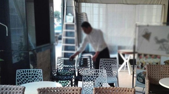  الحكومة تصادق على مشروع مرسوم لتعويض العاملين في المطاعم 