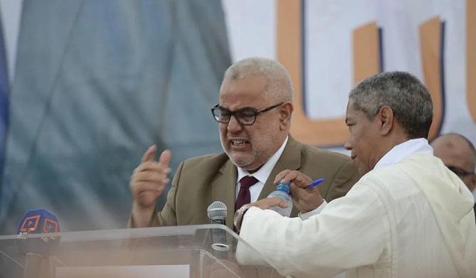  بنكيران يُعلن التراجع عن قطع علاقاته بأعضاء حزب "المصباح" 