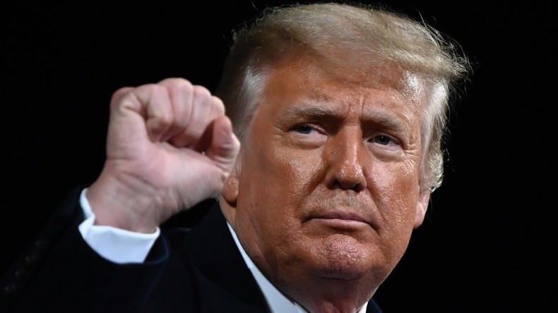 ترامب يُؤسس منصته الخاصة بعد غلق كل حساباته.. ومستشاره: سيعود خلال ثلاثة أشهر للتغريد