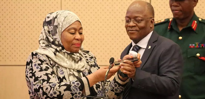  بعد وفاة الرئيس جون ماغوفلي.. سامية حسن تتولى رئاسة تنزانيا 