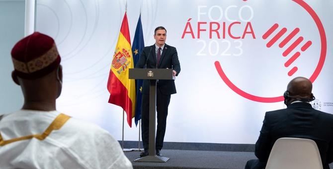  بعد رفض القصر تحديد موعد للقائه بالملك.. رئيس الوزراء الإسباني يبدأ جولة إفريقية تستثني المغرب 