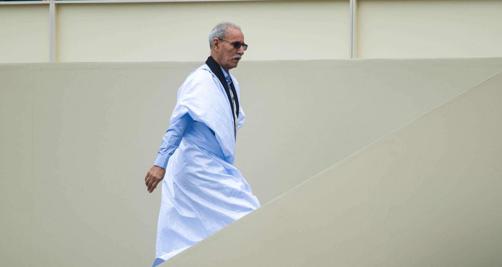  دخل بهوية جزائرية خوفا من الاعتقال.. الخارجية الإسبانية تكذب البوليساريو: غالي يتعالج لدينا "لأسباب إنسانية" 