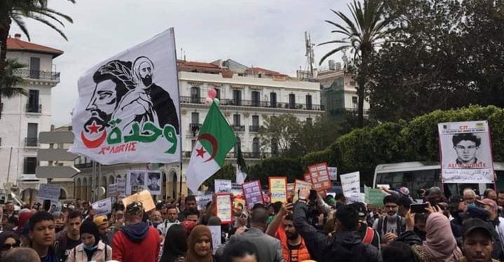  الجزائر.. الحراك الشعبي يرفض إجراء الانتخابات التشريعية ويطالب بتغيير للنظام السياسي 