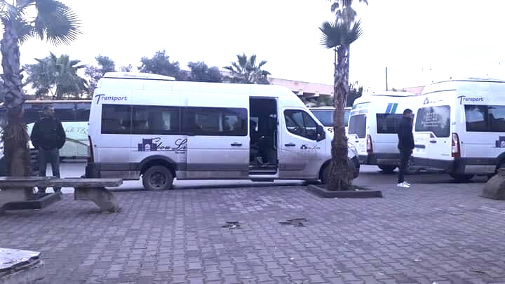 أزمة النقل الحضري بالقنيطرة.. جحيم ومعاناة وسمسرة في جيوب المواطنن لا تنتهي