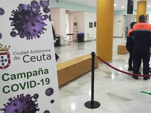  أمل سبتة في فتح الحدود مع المغرب خلال الصيف يتبخر.. الحكومة المحلية تعلن توقف حملة التلقيح 