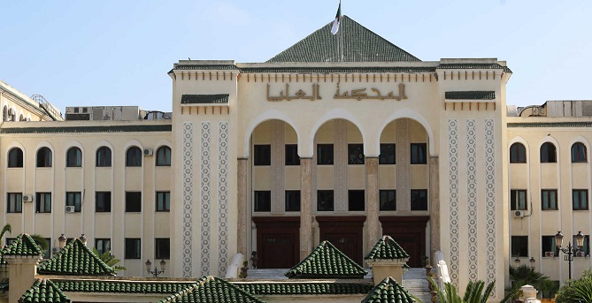  السجن 3 سنوات لأكاديمي جزائري بتهمة "الاستهزاء بالدين الإسلامي" 