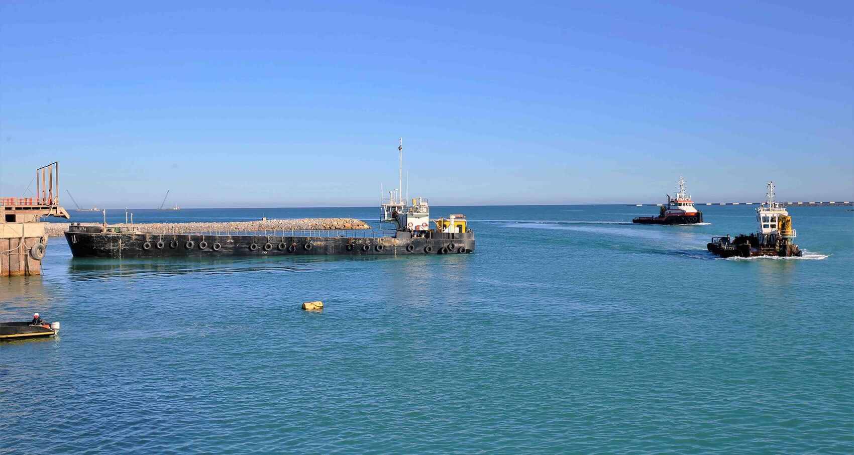 بقيمة مليار دولار.. تحالف مغربي يظفر بصفقة إنجاز ميناء الداخلة متفوقا على عرض فرنسي ومصري