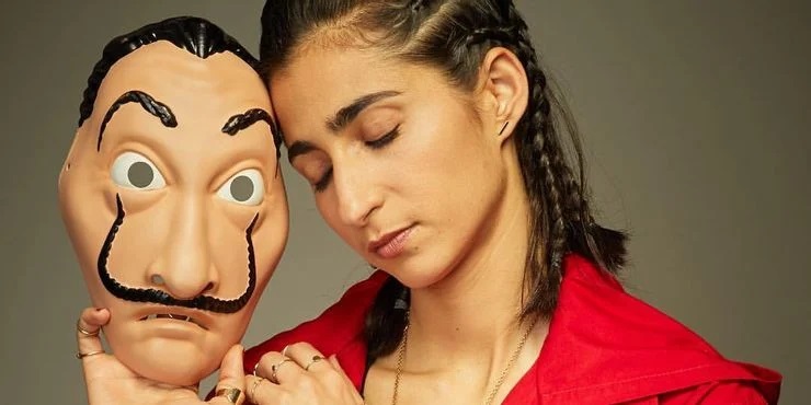 بطلة مسلسلم "La Casa de Papel" تُعلن دعمها لفلسطين