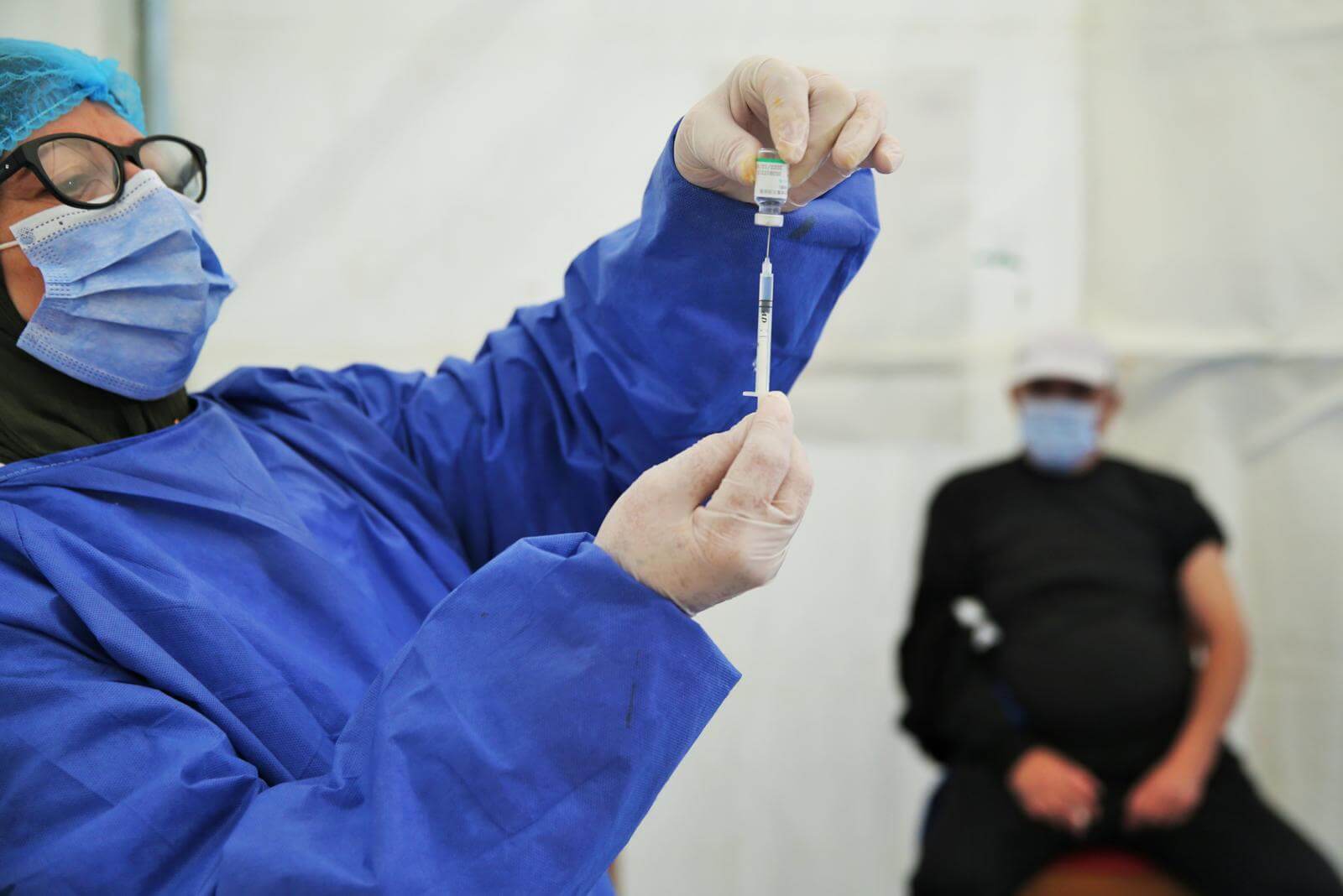  أعداد المستفيدين تتجاوز عدد التطعيمات المُعلن عنها.. هل صار المغرب يحصل على لقاح كورونا دون إعلان ذلك؟ 