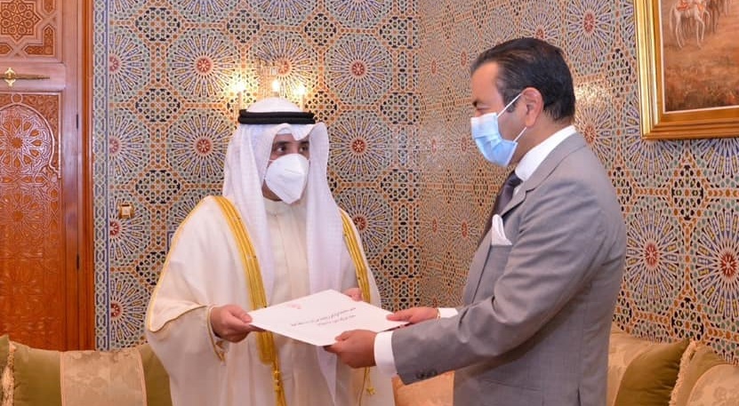 وزير خارجية الكويت يحل بالمغرب حاملا رسالة إلى الملك محمد السادس