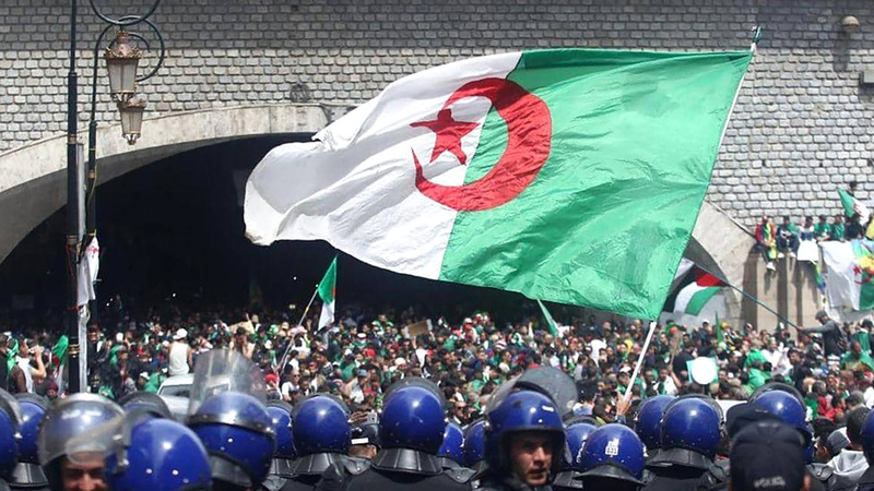 المجتمع المدني بالجزائر يتعبأ ضد قمع الحراك