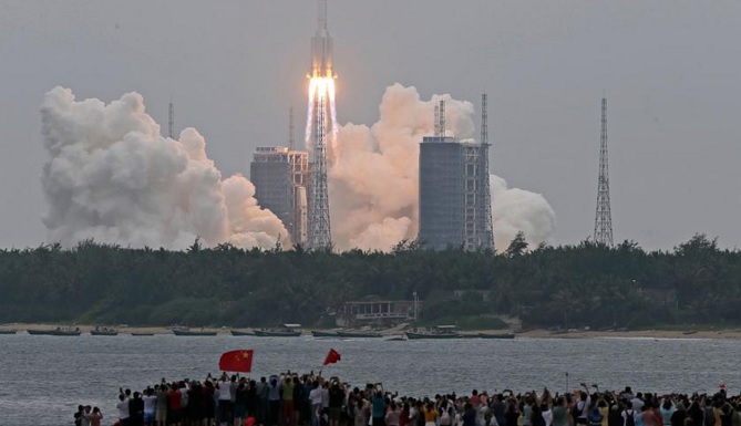  ”فيلم رعب جديد".. عرب قلقون من الصاروخ الصيني التائه 