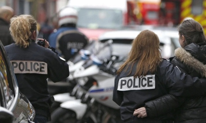  شرطية فرنسية تتعرض لهجوم بالسكين والمعتدي يتمكّن من الفرار 