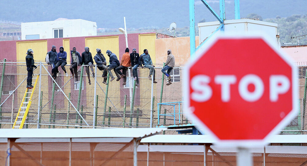 جزائريون من بين من دخلوا المدينة.. المهاجرون السريون يكلفون حكومة سبتة 3 ملايين أورو شهريا