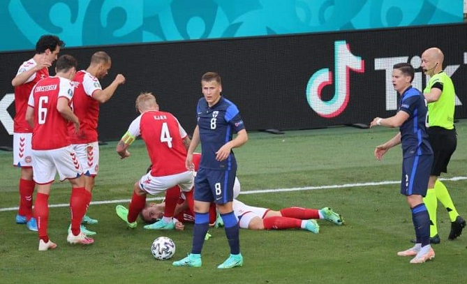 سقوط صادم لإريكسين على أرضية الملعب في مباراة الدانمارك وفنلندا