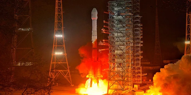  الصين تطلق قمرا صناعيا جديدا للأرصاد الجوية 