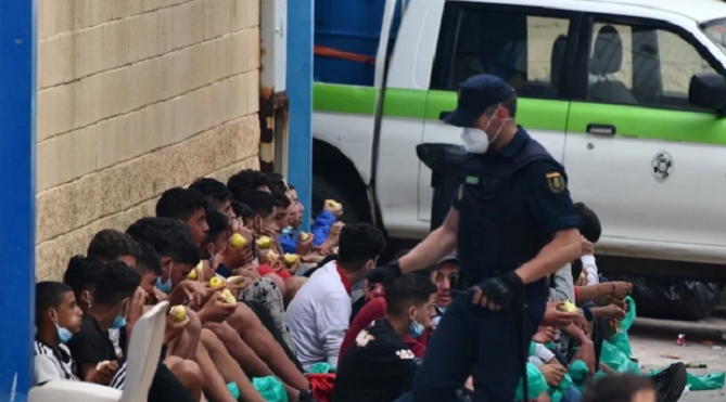 الاتحاد الأوروبي يرحب بتسوية المغرب لقضية القاصرين