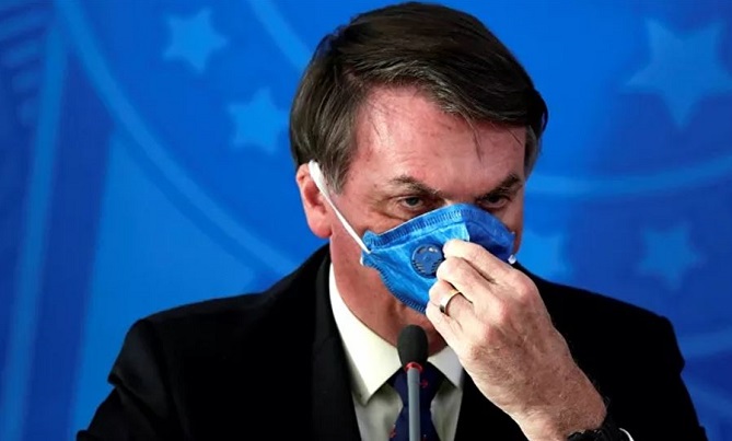 تغريم رئيس البرازيل لعدم وضعه كمامة طبية