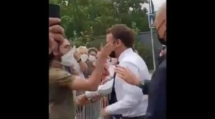  شاهد صفعة على وجه الرئيس الفرنسي ماكرون 