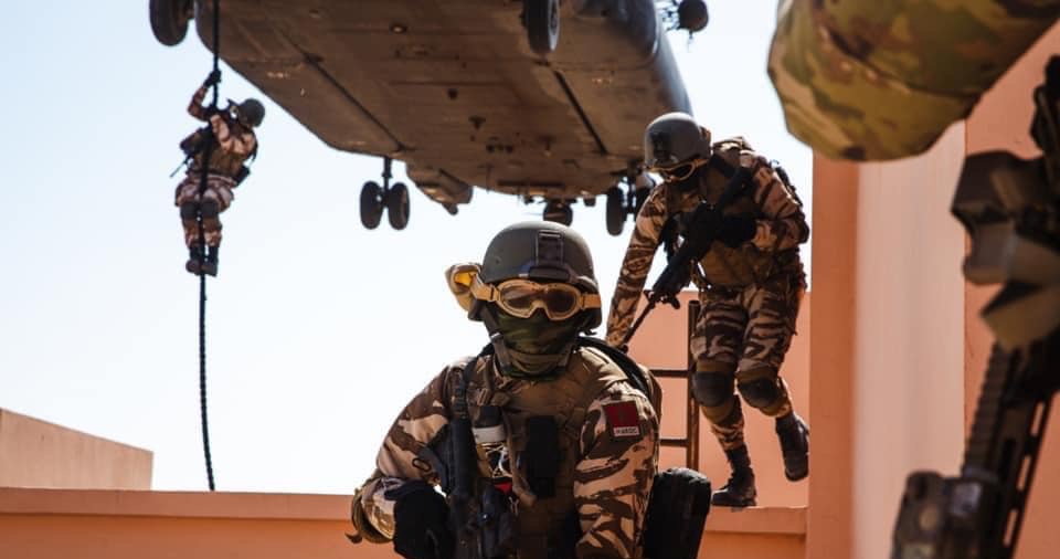  شملت البر والبحر والجو.. قوات مغربية وأمريكية لـ"العمليات الخاصة" تُجري تداريب عسكرية مشتركة بطنجة 