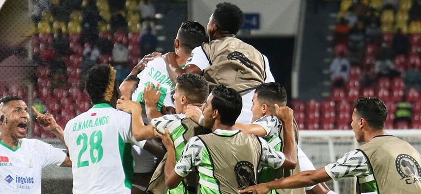 الرجاء يَهزم شبيبة القبائل الجزائري ويتوج بلقب كأس الكونفدرالية الثالث في تاريخه