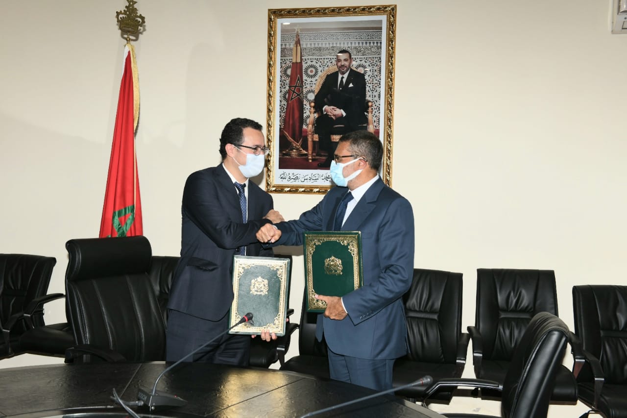  الوزير الفردوس وأحيزون على رأس الوفد المغربي لحضور افتتاح أولمبياد "طوكيو 2020" 