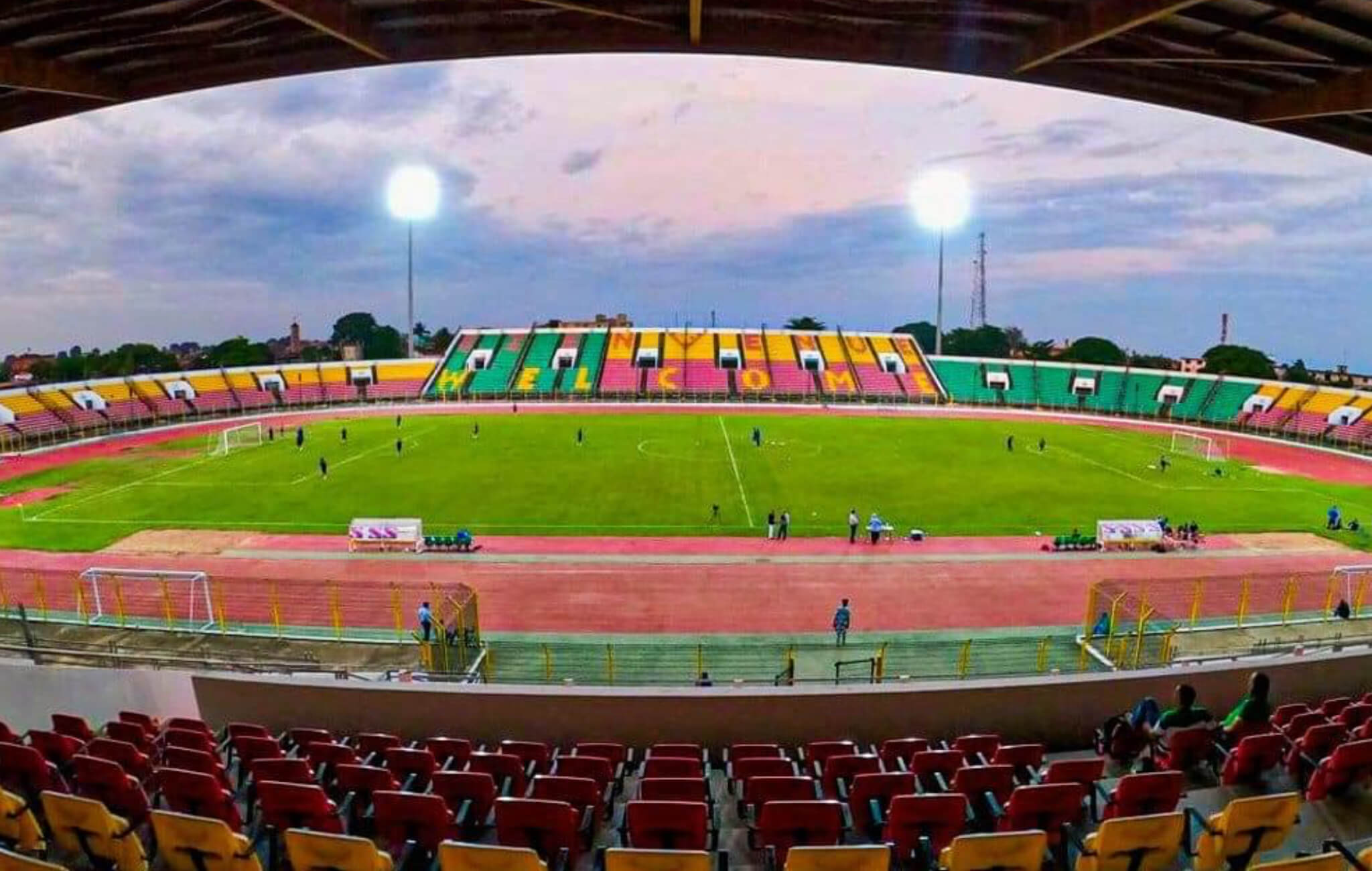 أنصار الرجاء يصلون إلى كوتونو وإجراءات صارمة من حكومة البنين لتأمين نهائي الكونفدرالية