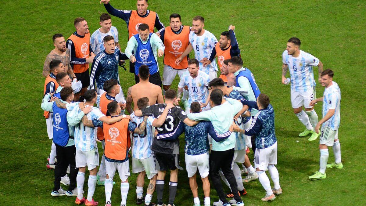 كوبا أمريكا 2020.. الأرجنتين تضرب موعد مع "الغريم" البرازيل في نهائي "الثأر" الأحد القادم