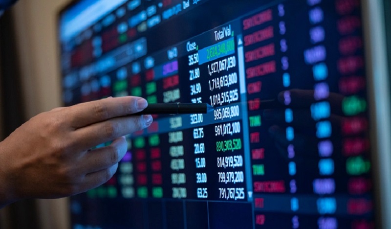  طريقة تداول الأسهم للمبتدئين تداول الأسهم و المضاربة بالأسهم الأمريكية والعالمية بمبلغ بسيط من الصفر خلال 20 دقيقة 