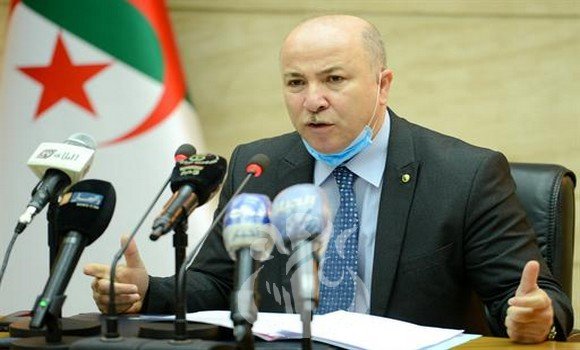  الوزير الأول الجزائري يدخل للحجر الصحي بعد إصابته بفيروس كورونا 