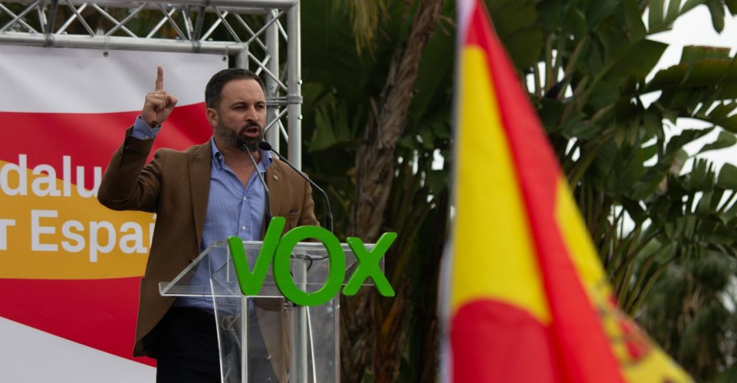  سبتة تحبس أنفاسها.. زعيم "فوكس" يزور المدينة لتحدي "الموالين لمغرب" ردا على تصنيفه شخصا غير مرغوب فيه 