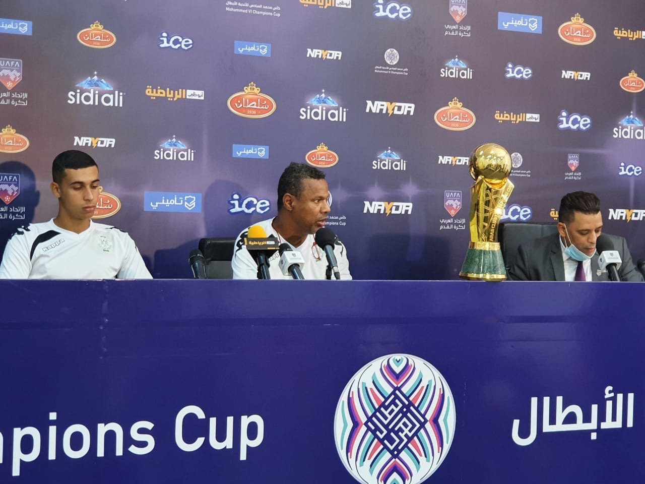  قبل النهائي العربي..الشابي يؤكد جاهزية الرجاء للتتويج وإهداء اللقب للملك محمد السادس 