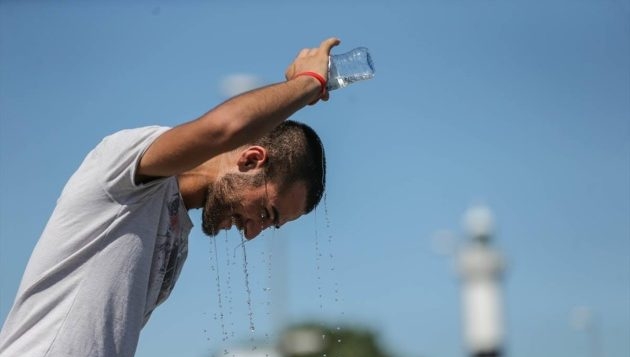  7 نصائح لمواجهة موجة الحرارة الحالية والحيلولة دون اجتفاف الجسم 