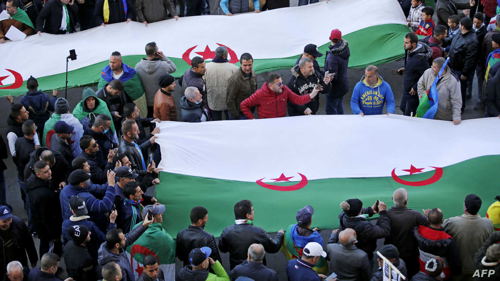  صدامات بين الشرطة ومتظاهرين شرقي الجزائر 